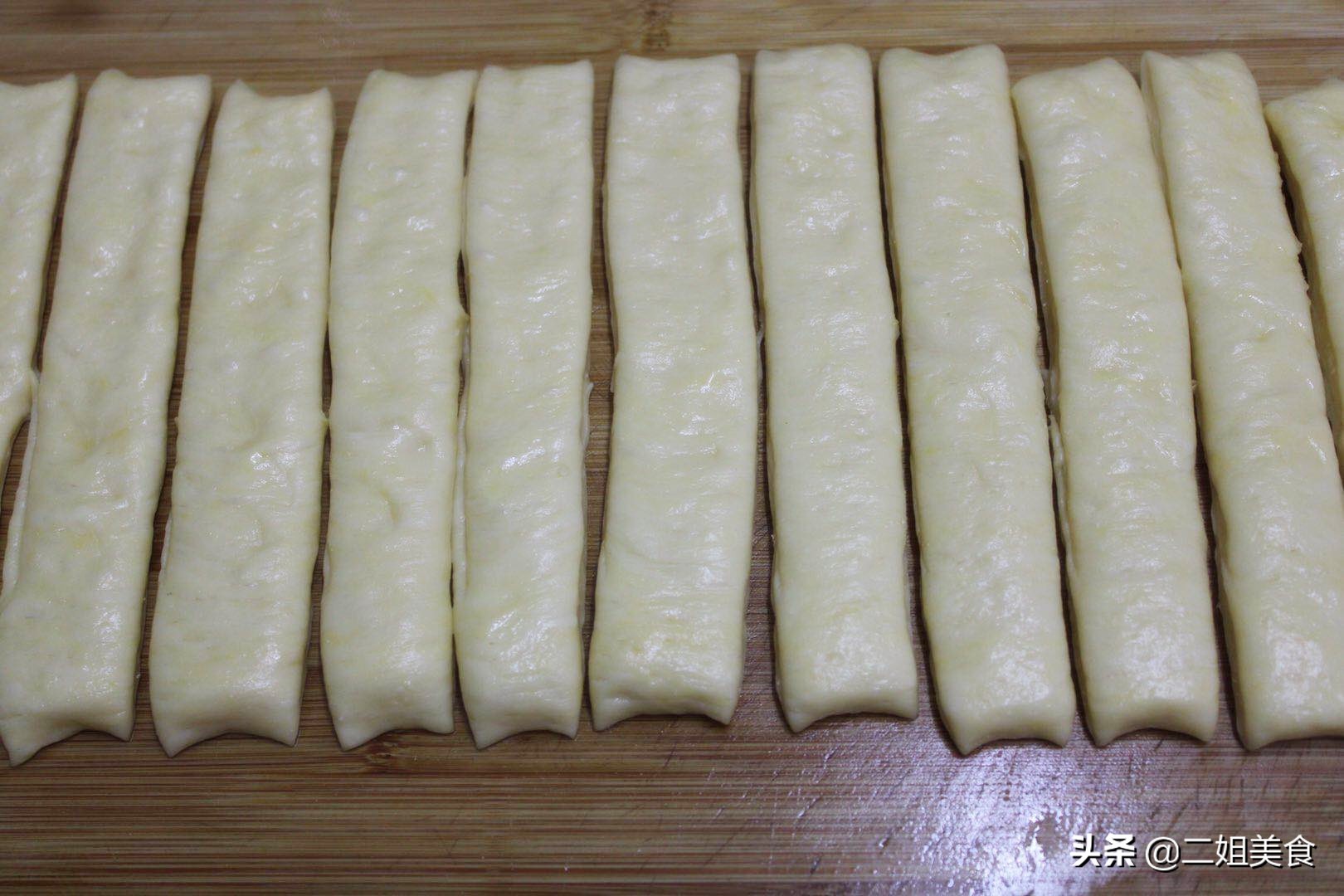 做油条发面的技巧和配方,油条如何和面才能蓬松