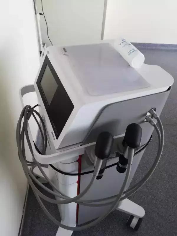 学得济世术回报家乡人——附属医院康复医学科董月秋