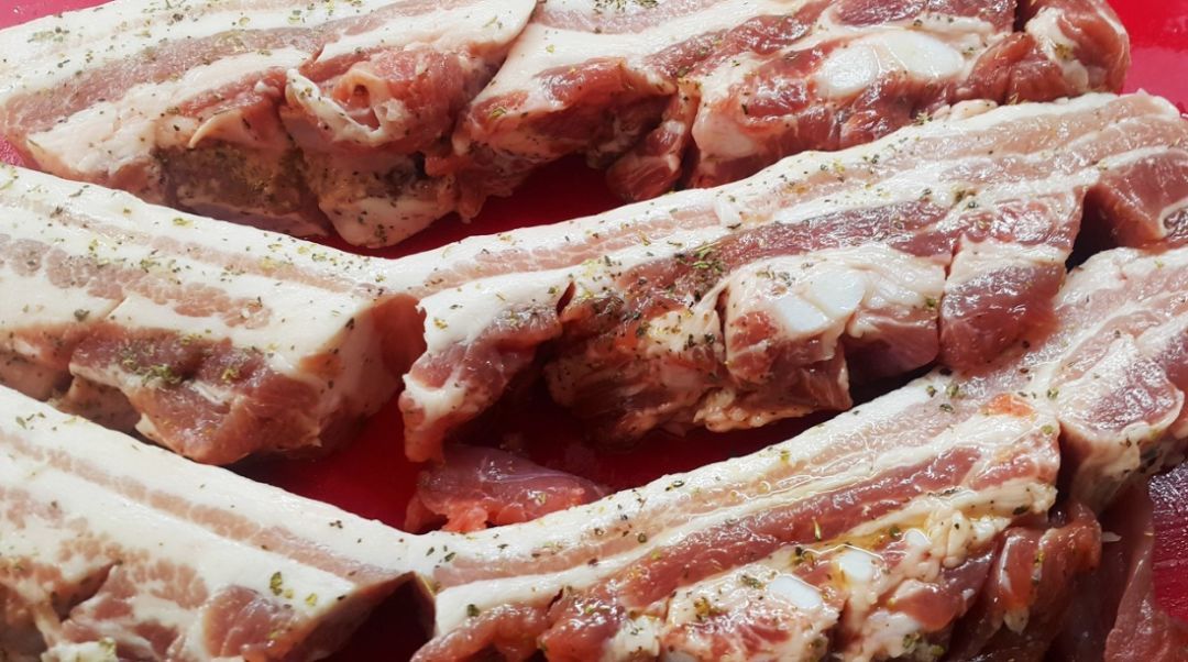 济南超市臭猪肉,济南一超市变质肉