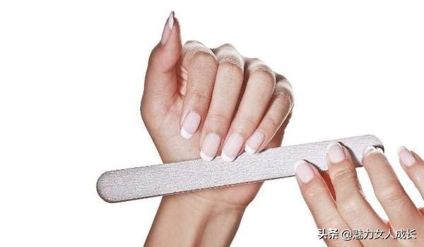 初学美甲步骤及教程,美甲教程入门零基础学自己做美甲