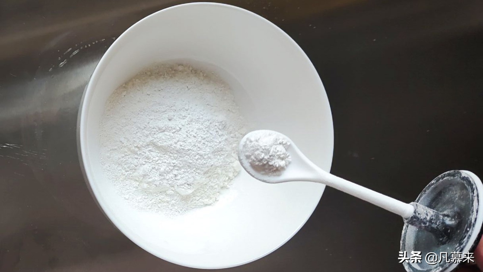 大虾怎么炸又酥又脆才能鼓大泡,大厨教你炸大虾又香又酥的秘诀