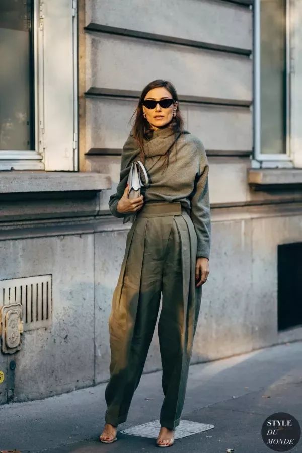 降温围脖怎么用,夏天围巾穿搭