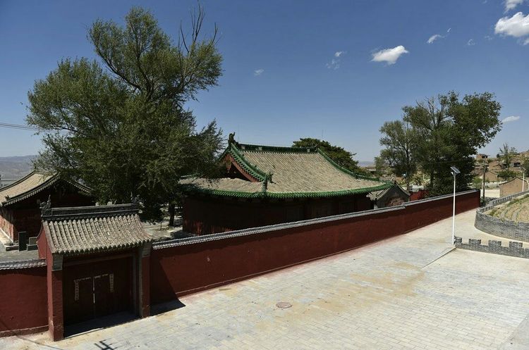 乡村古寺庙,五一家乡山顶寺庙一游