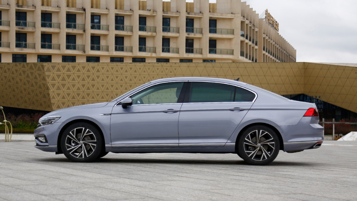 迈腾和crv哪个养车成本高,凯美瑞一年用车成本与迈腾对比