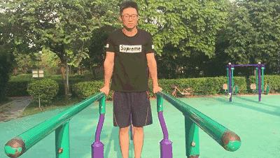 如何通过健身矫正含胸驼背