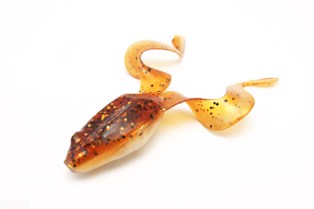 雷强控蛙手法教学,路亚钓黑鱼入门教程雷蛙系法