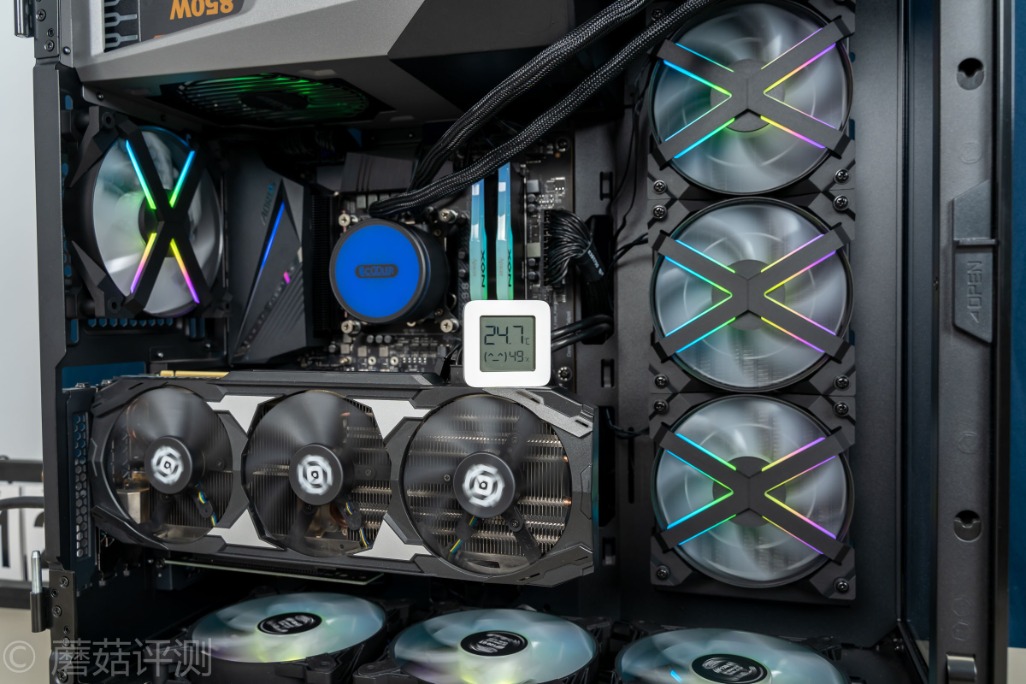 技嘉z490aorusproax主板多大,技嘉z490aorusproax是超级雕吗