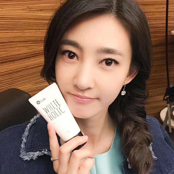 林允素颜霜身体乳美白效果,好推开的素颜霜又补水推荐