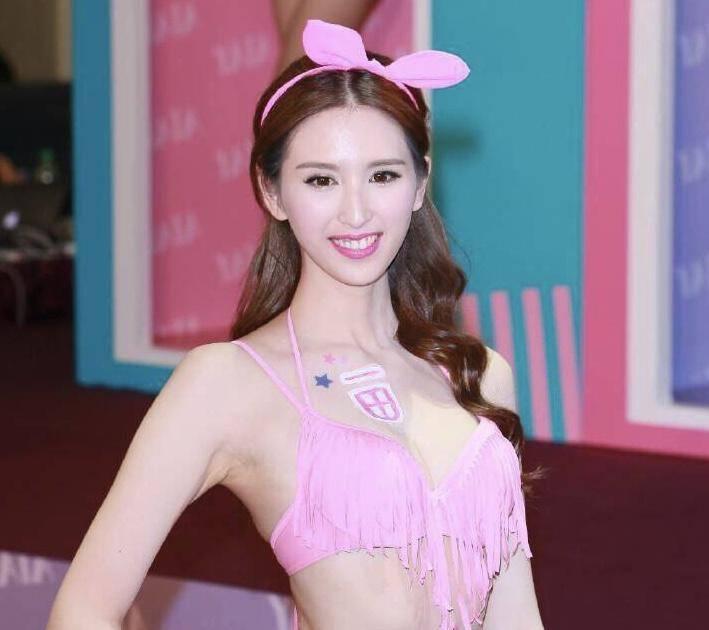 前TVB性感女神转投内地发展获好评曾与大51岁公司老板发展爷孙恋