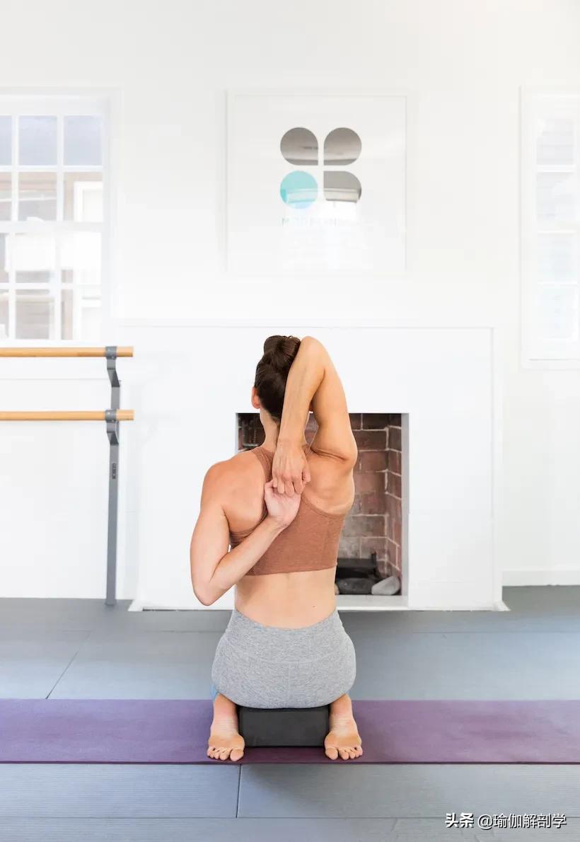 12个改善体态的瑜伽动作,12个瑜伽动作提升气质开肩