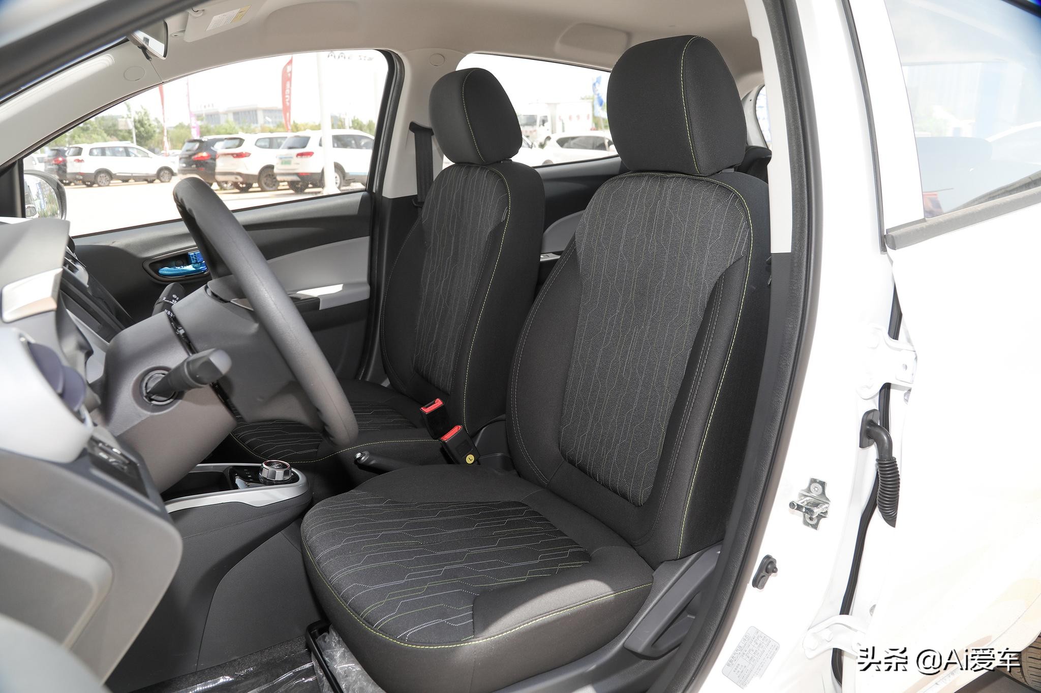 模仿长安奔奔e-star的老年代步车,最新款长安新能源奔奔e-star