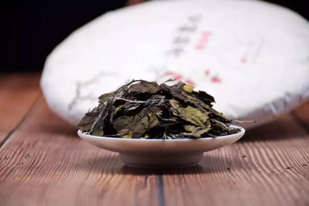 买茶看茶型,卖茶的嫌茶贵