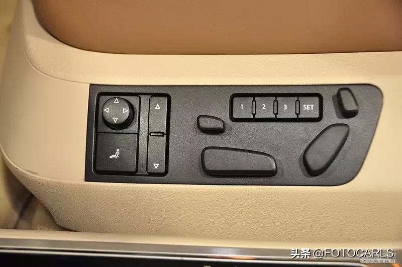 最新款豪华大众辉腾,2015年大众辉腾v84座顶配