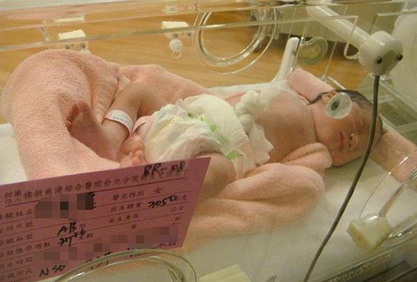 宝妈怀孕九个月快生了,宝妈怀孕十个月快要生了