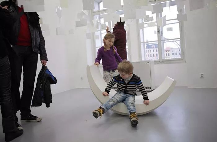 把「月亮」用到极致，建筑师为夫妻造座白色宅子，来记录阴晴圆缺