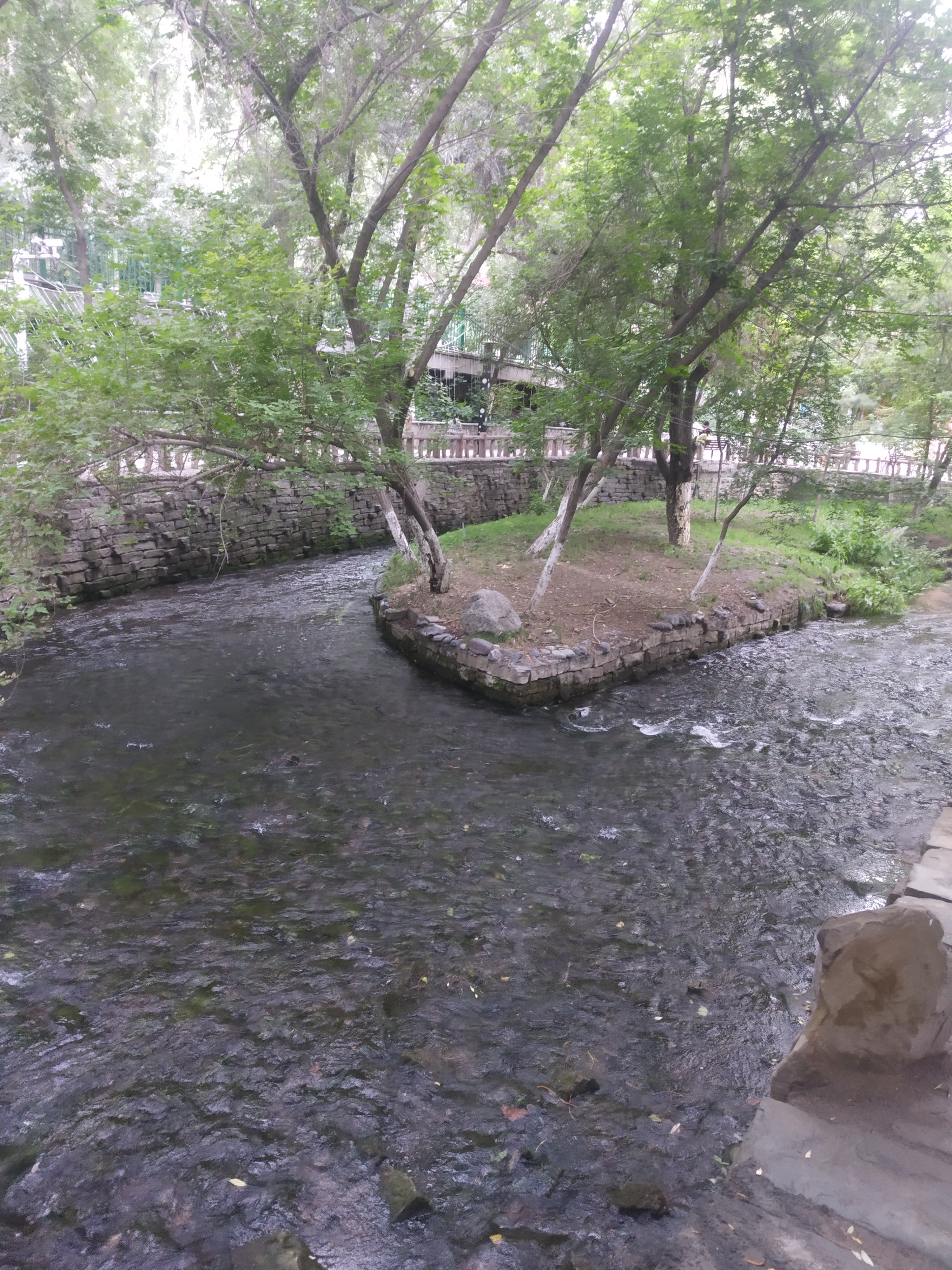 新疆乌鲁木齐市水磨沟区公园景点,乌鲁木齐2020年7月12日水磨沟公园