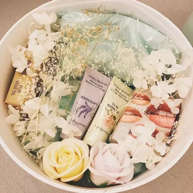 伴娘伴手礼搭配推荐平价,小众又高级的伴郎伴手礼