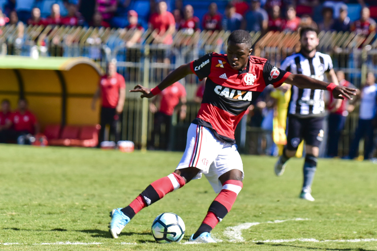 弗拉门戈巴西杯首发,弗拉门戈2-1绝杀河床