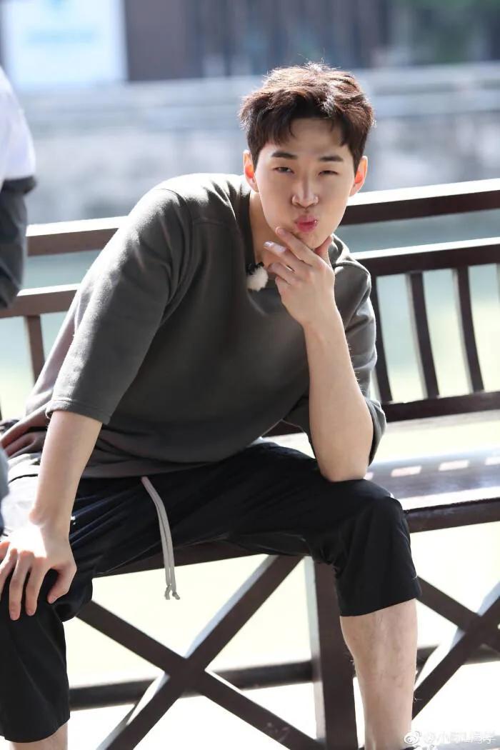 刘宪华一人一乐队believer,henry刘宪华一人一乐队