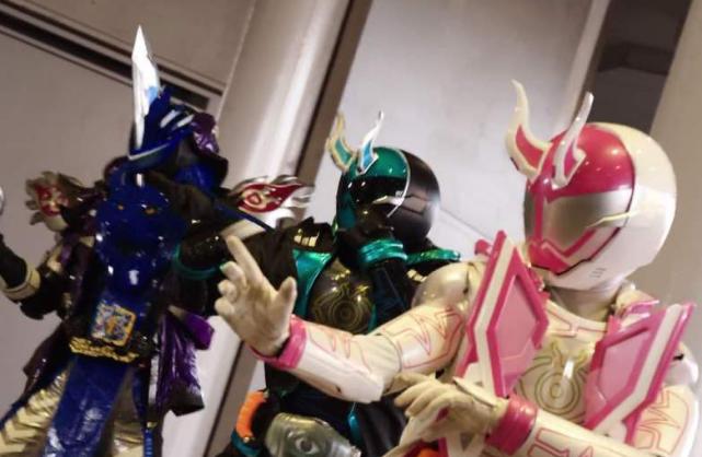 假面骑士剑锋形态普通话版,假面骑士剑锋花音