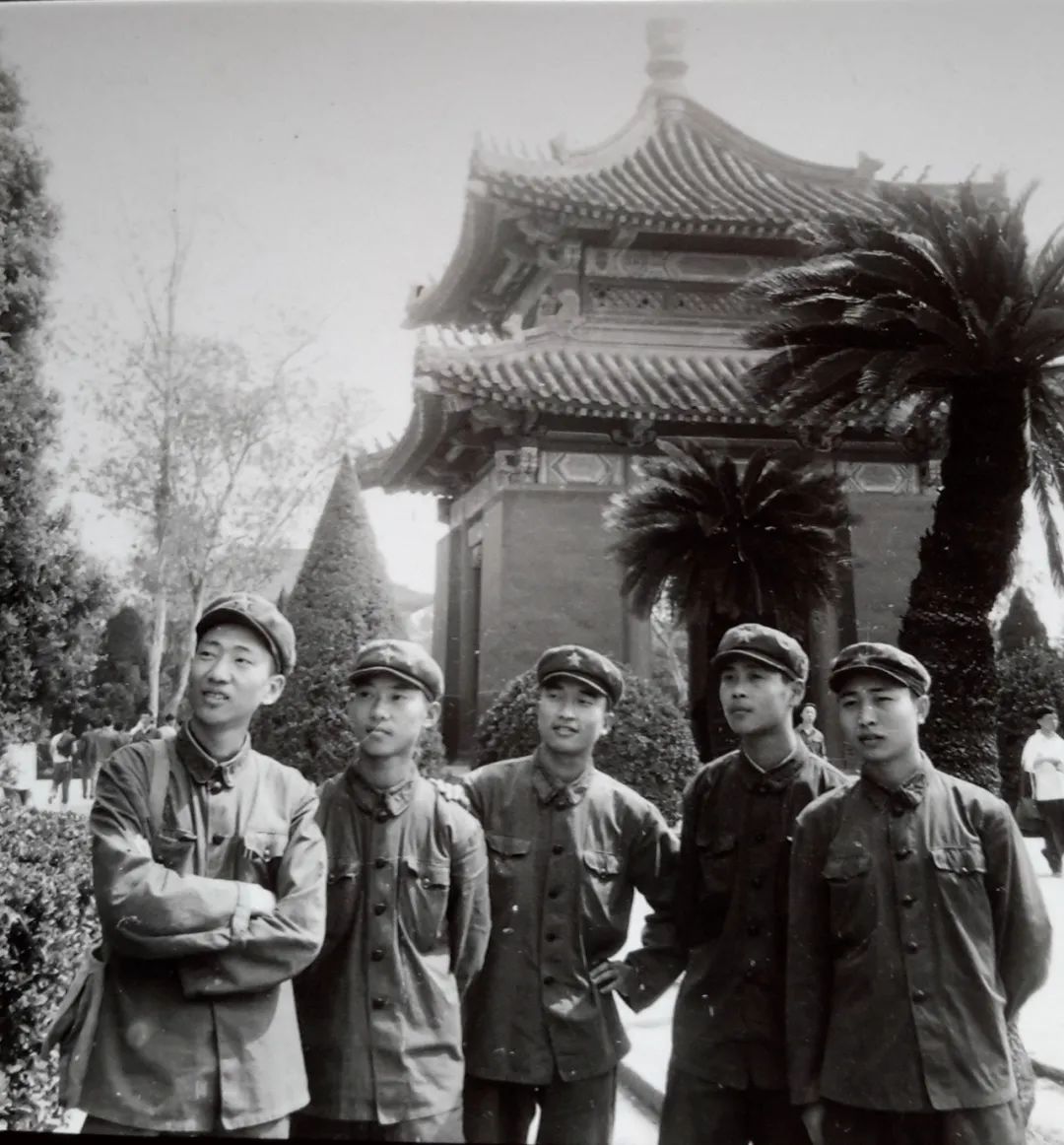 我们是十八军子弟，是老*藏西**军人的孩子！这是我们永远不变的情怀