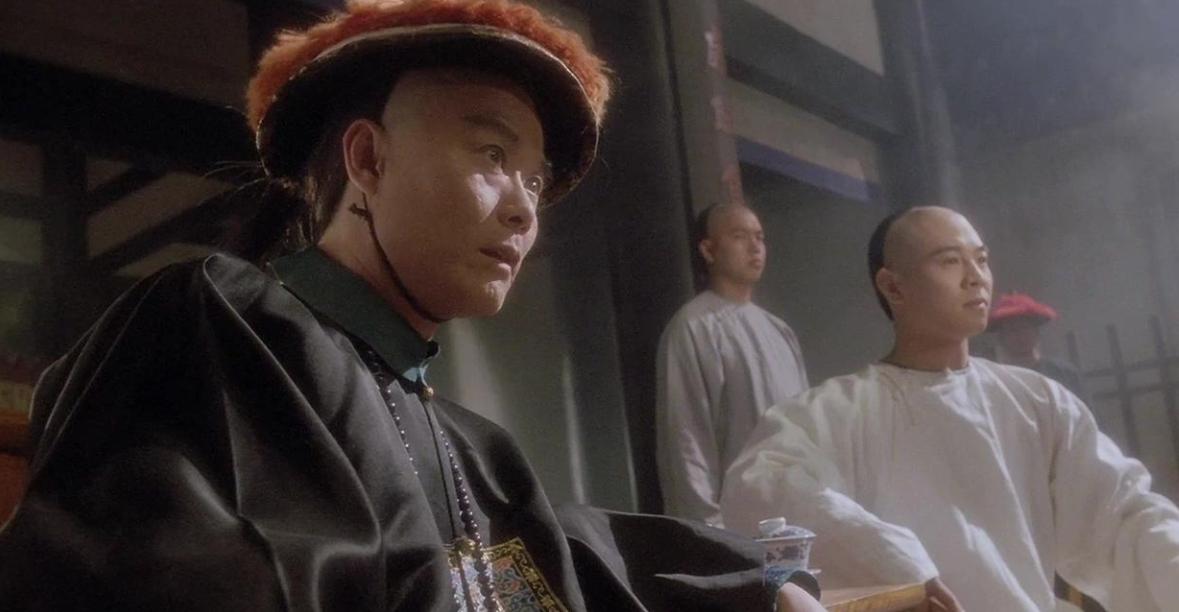 巅峰时期成龙和李小龙谁厉害,成龙谈李小龙功夫大师