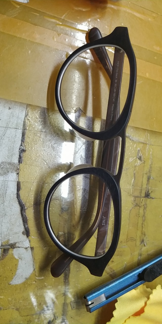 眼镜框铰链怎样维修,眼镜框铰链断了能修么