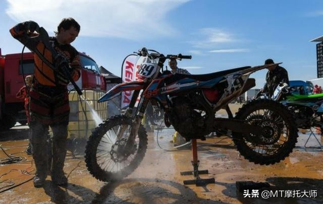 摩托车如何清洗发动机跟新车似的,摩托车机滤清洗用什么清洗