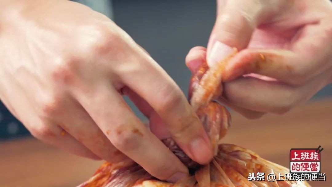 外焦里嫩的烤鸡怎么做,烤箱烤鸡怎么做到外焦里嫩