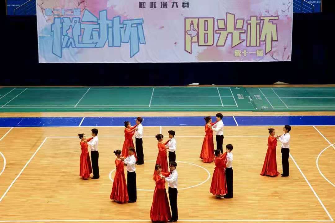 五月动起来图片,五月动起来舞蹈视频