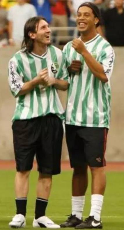 前国脚被判刑曾获中超冠军,前足球巨星小罗进监狱