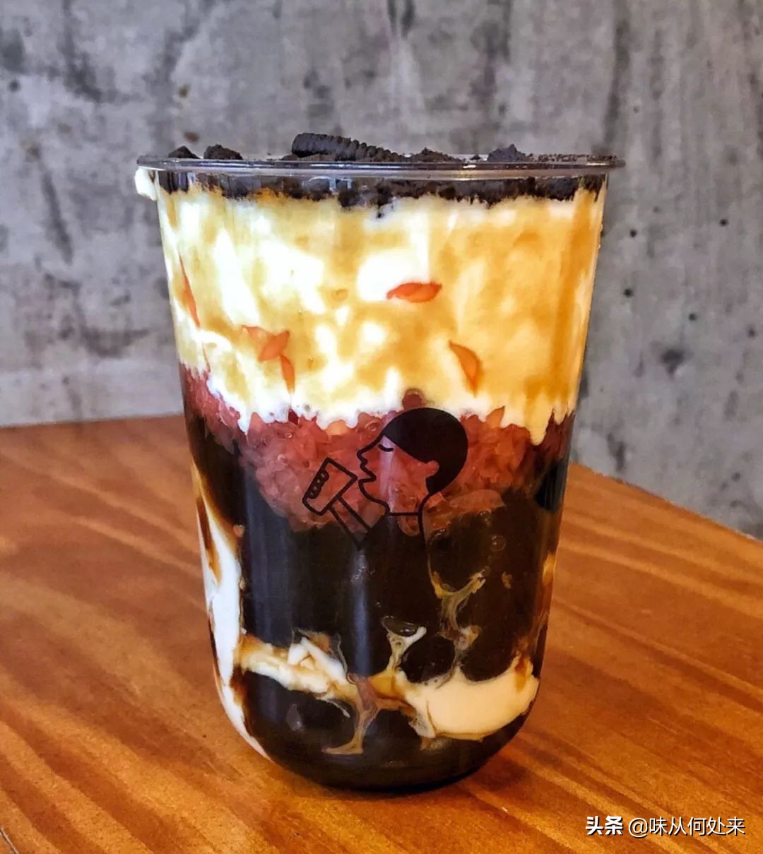 奶茶灰和奶茶色有什么区别,奶茶色和奶茶棕色是一个颜色吗