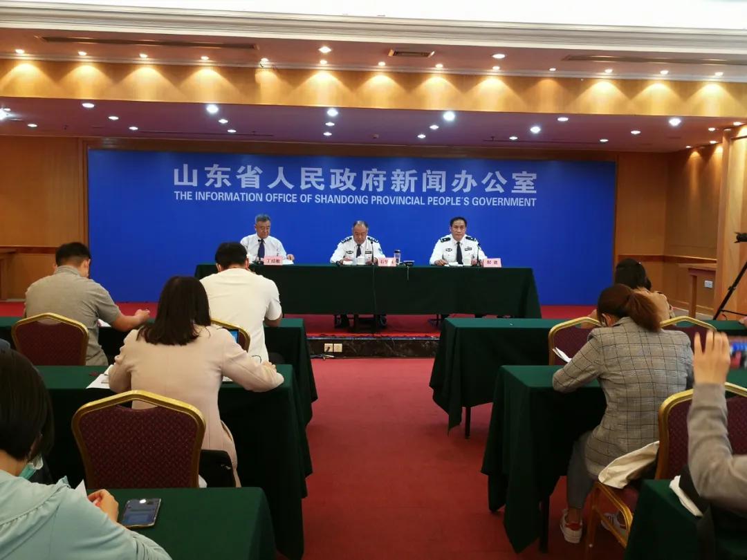 省公安厅新闻发布会直播,公安部召开新闻发布会扫黑除恶