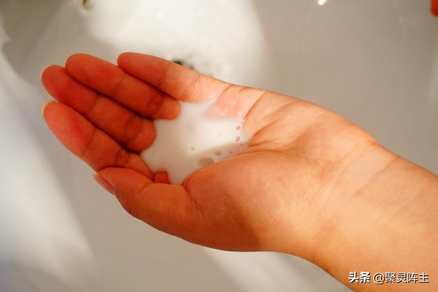 洗发水推荐控油蓬松去头皮屑男生,男士洗发水排行榜第一名去屑止痒