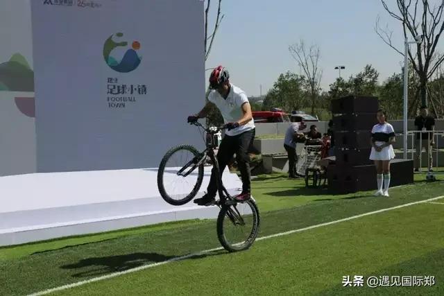 建业樱桃沟足球小镇,郑州樱桃沟建业足球小镇要门票吗