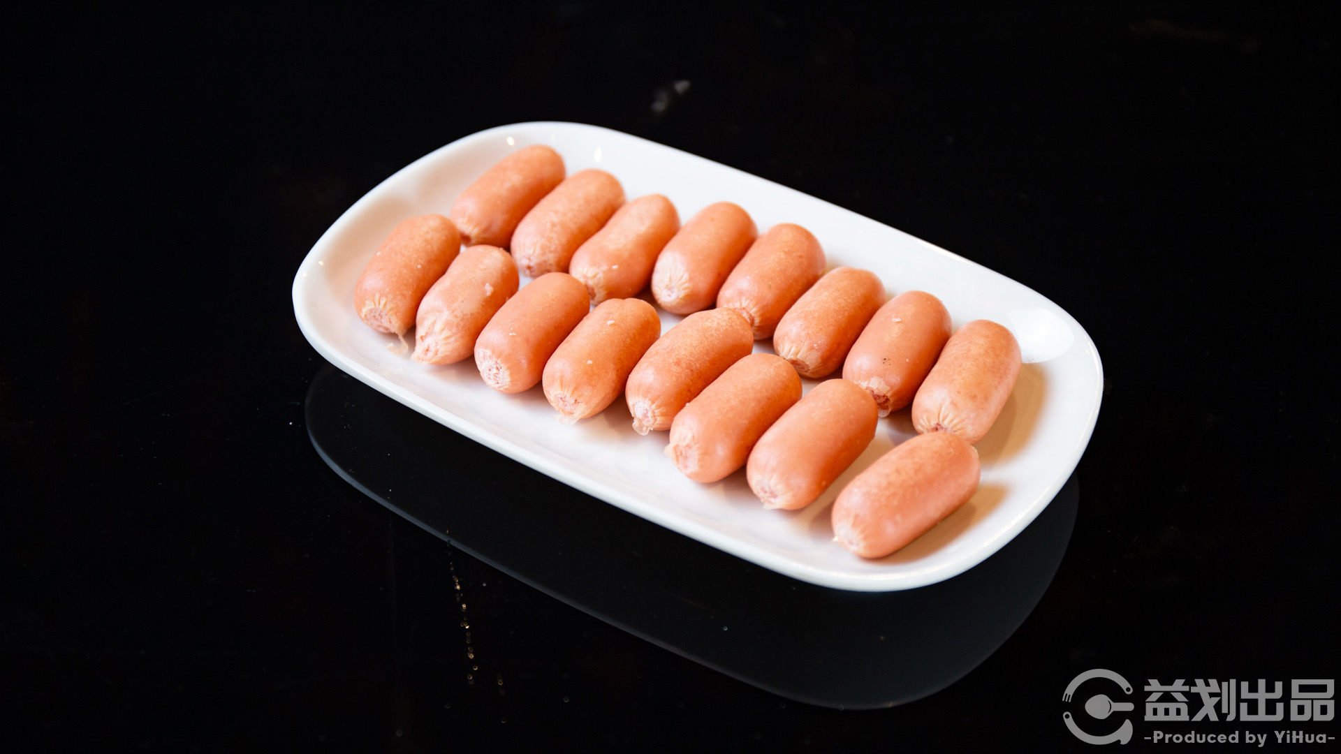 呼市旋转火锅烧烤一体餐厅,呼市吃烤肉推荐餐厅有哪些