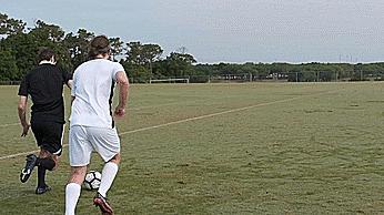 巴西足球十大过人高手,巴西球星莱昂纳多过人