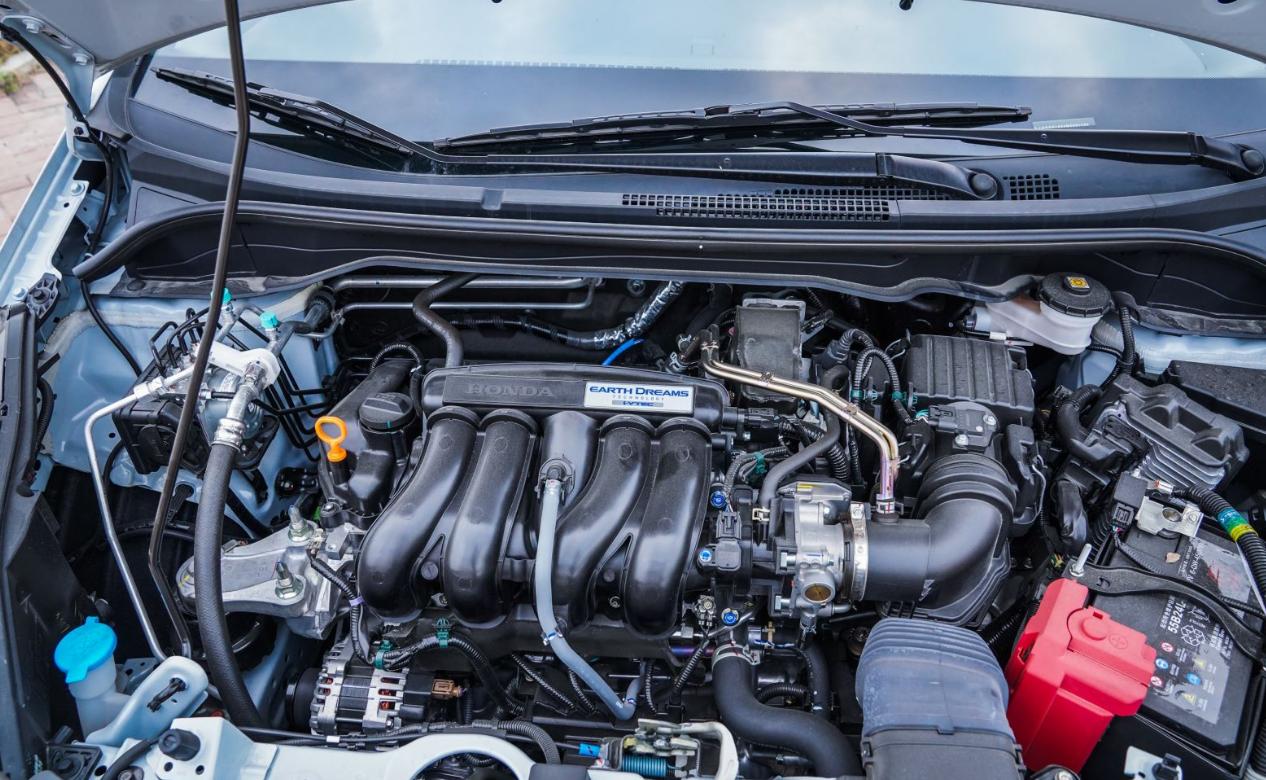 四代飞度最后一格油,第四代飞度高速跑稳定吗