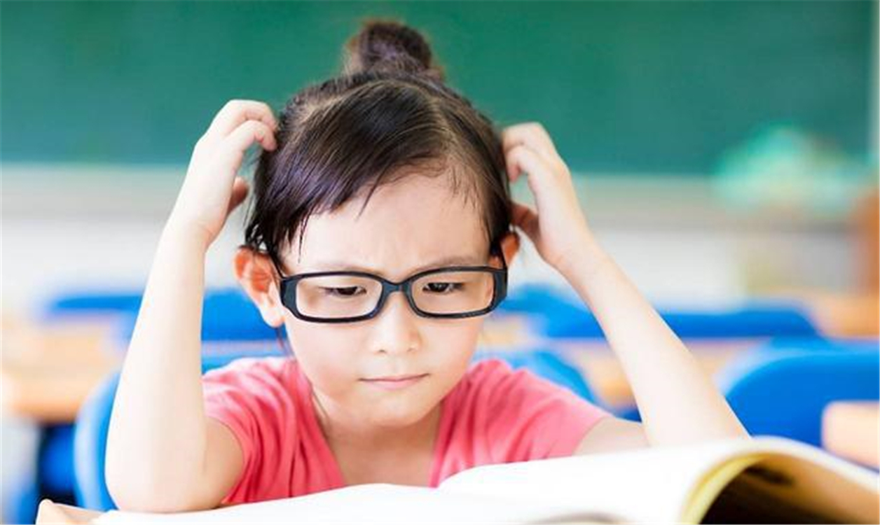 写雪的优秀作文600字有老师评语,最新版小学生写老师的作文评语