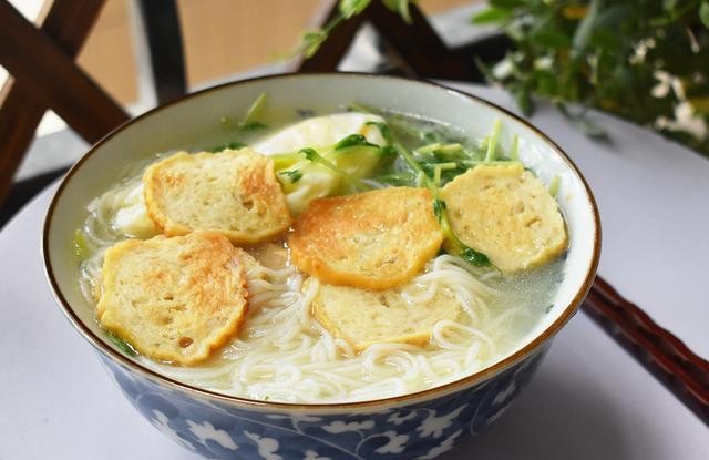 鸡蛋炒宽米粉最好吃的做法视频,砂锅牛肉米粉家常做法