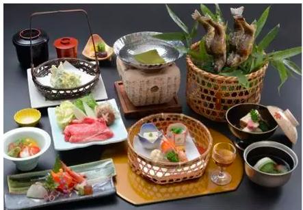 红布林日本,红布林和实体店