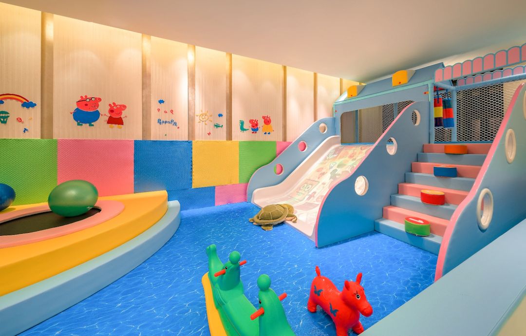 海口希尔顿酒店海鲜自助餐费用 (希尔顿海岛度假放松)