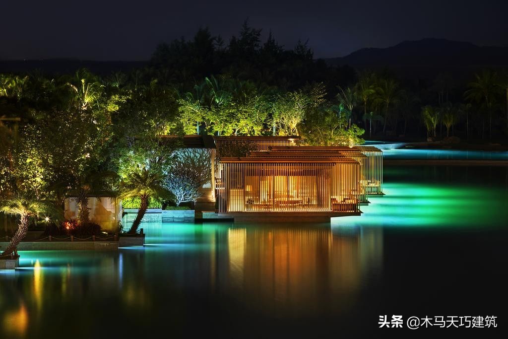 设计一个具有地域文化特色的酒店,10间小型酒店设计