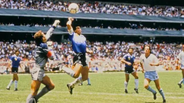 世界足坛目前十大巨星第一名,世界足坛历史十大巨星