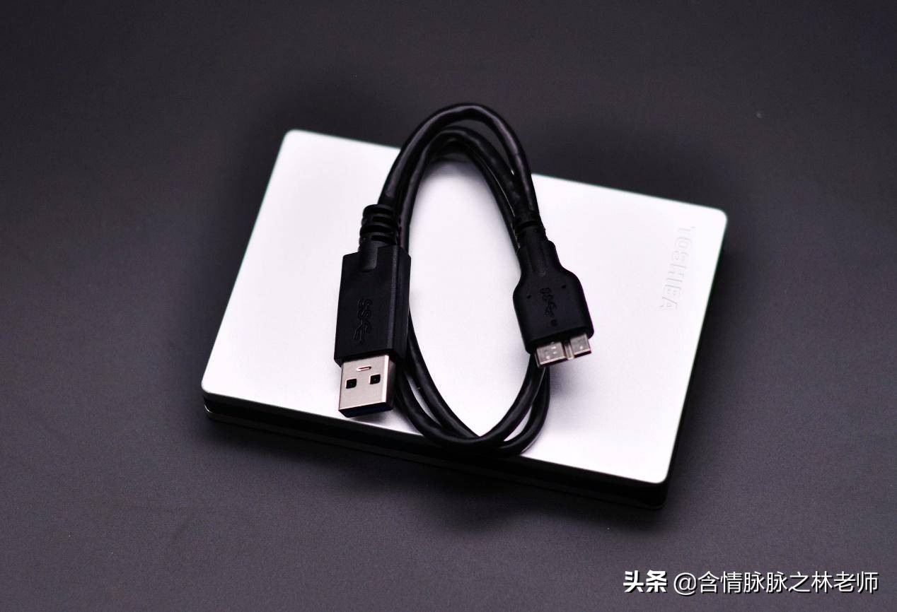 颜值在线，小巧能打，TOSHIBASlim移动硬盘使用体验