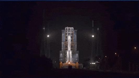 11月时事热点素材,11月时事热点人物素材