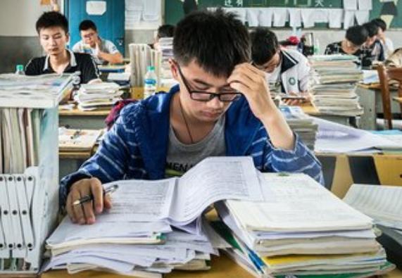 孩子中考成绩差以后该怎么规划,孩子学习不行中考后有什么出路