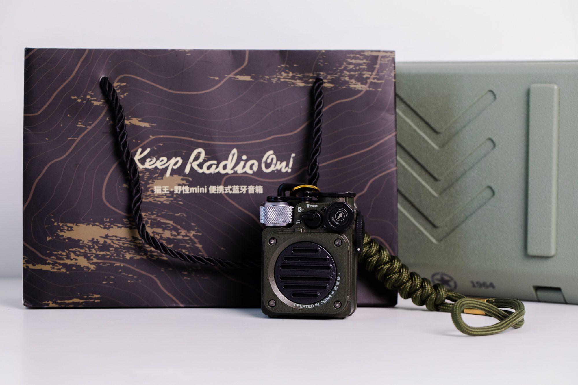 猫王音箱都是“硬菜”！全金属机身半斤重，带它跳广场舞得多带劲