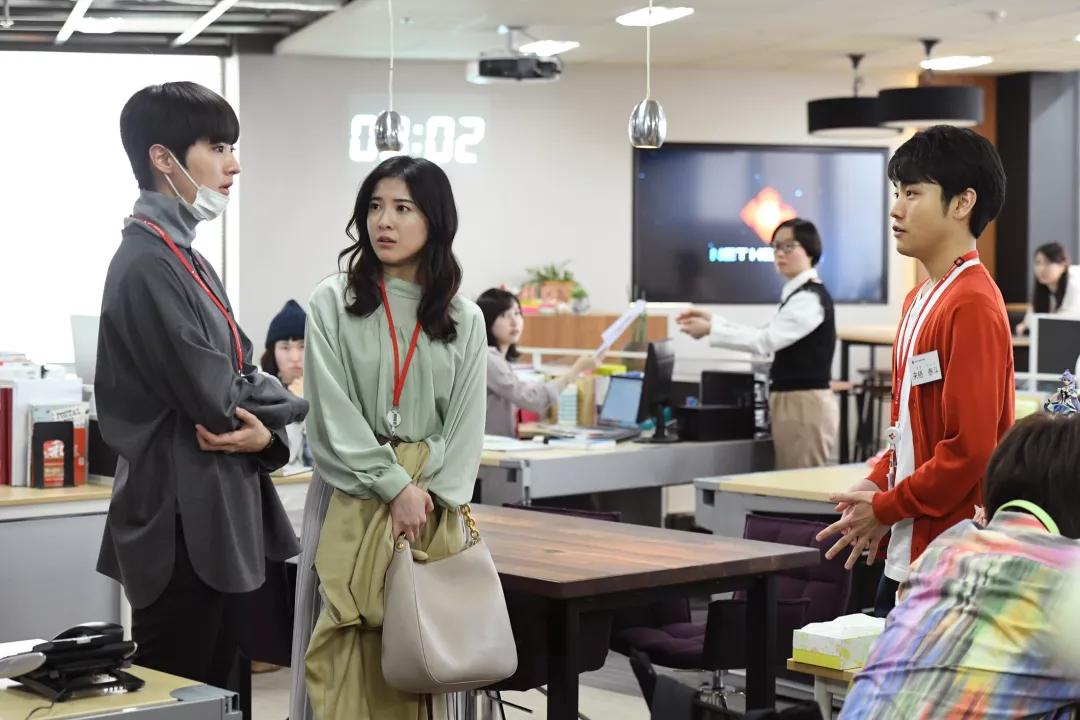 我到点下班素材,上班穿搭vs下班穿搭