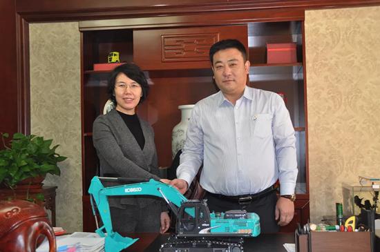 神钢挖掘机sk260lc全新车多少钱,神钢260挖掘机的行走快慢转换